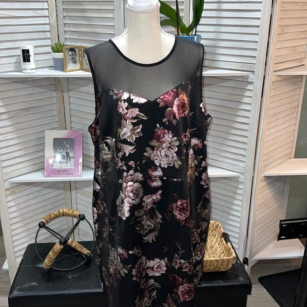 Floral satin-like dress